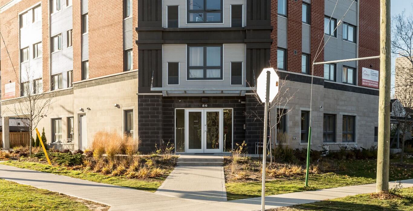 86 University Avenue West